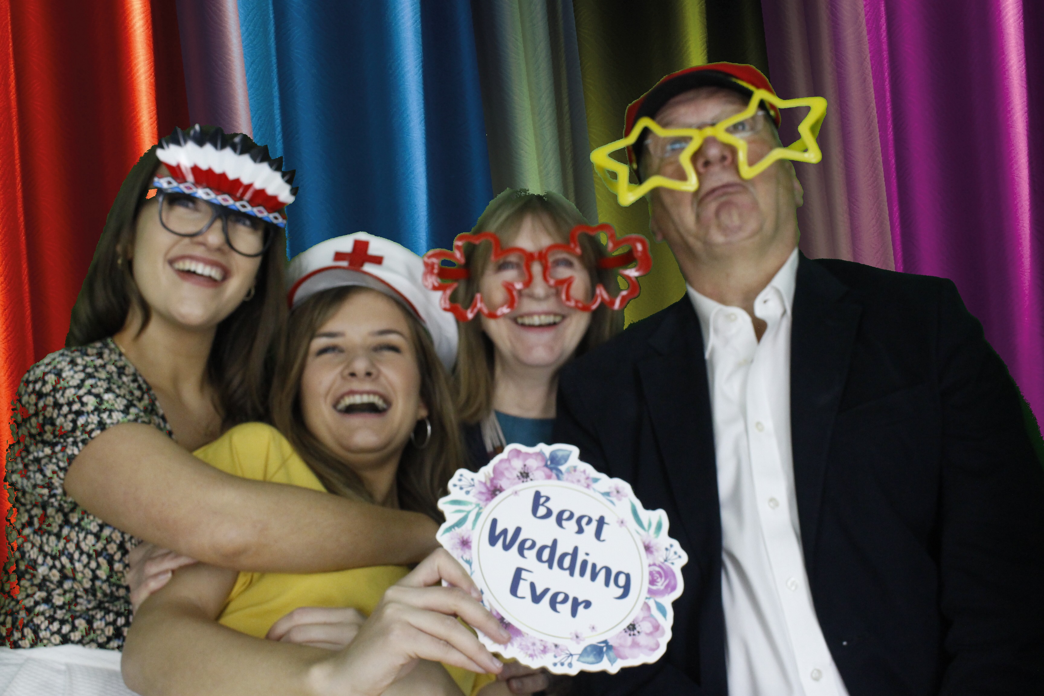 Mr & Mrs Mills | View more photos from the event at gallery.myphotoboothexperience.co.uk/u/MyPhotoBoothExperienceLtd/Mr-Mrs-Mills